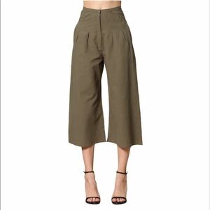 Kaela Vela Women’s Brown gotcho  pants size‎ medium